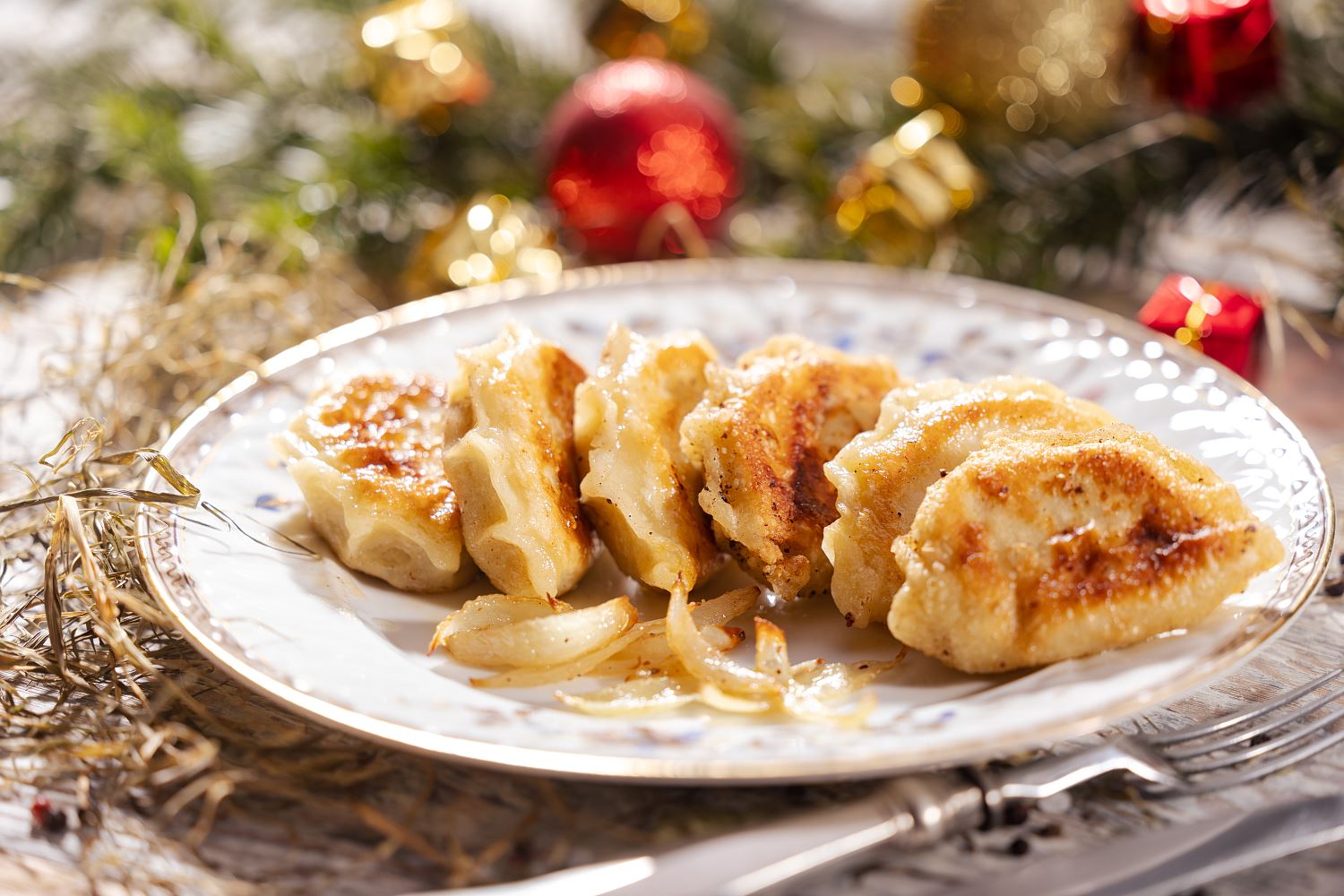 Pierogi z karpiem 6 sztuk